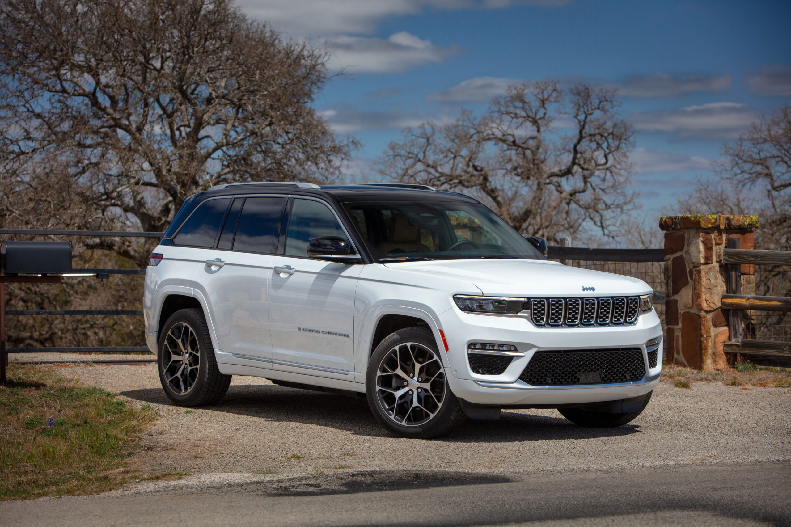 Jeep Grand Cherokee 4xe: Luxury, Tech and Capability – Now Sharper Priced